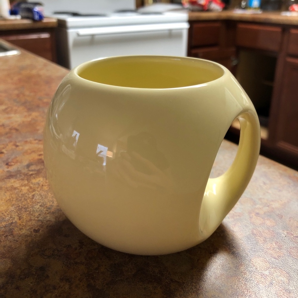 4 NWT Cream Colored Elfreda Tea Cups 4 x 8 oz - Picture 2 of 8